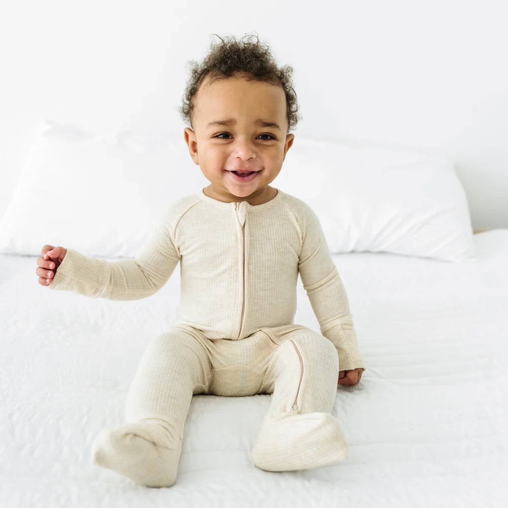 little sleepies Heather Oatmeal Ribbed Zippy
Size 2T